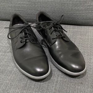 Rockport Black Leather Oxfords with Gray Sole